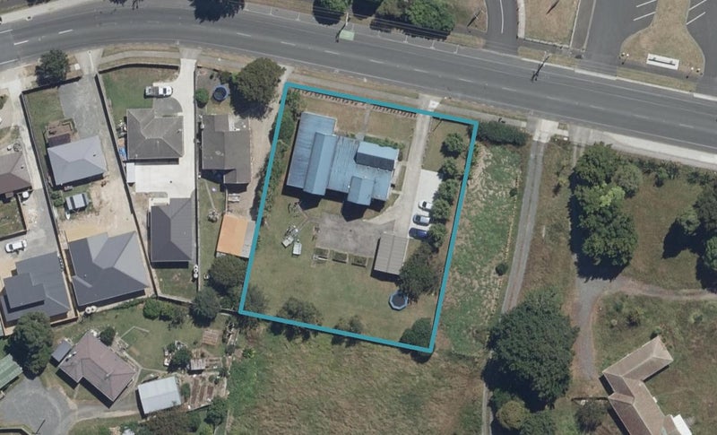 21 Collins Road, Melville, Hamilton - Carousel 1