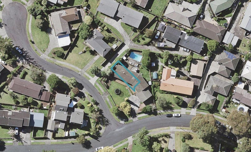 14B La Perouse Street, Botany Downs, Auckland - Carousel 1