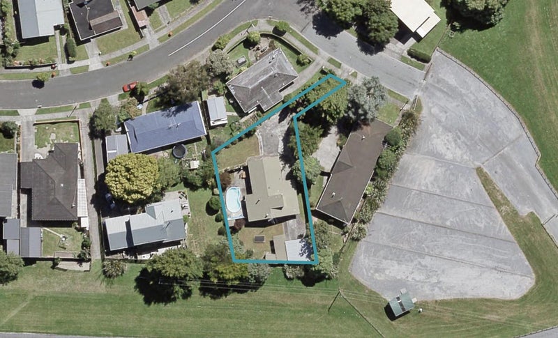 4 Michigan Crescent, Totara Park, Upper Hutt - Carousel 1