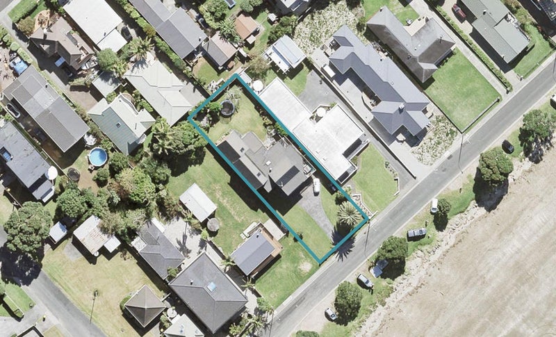 33 Arkles Strand, Arkles Bay, Whangaparaoa - Carousel 1