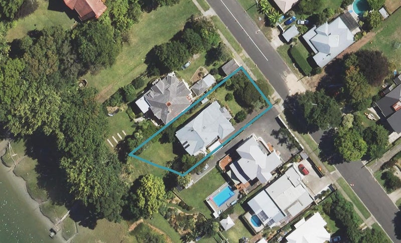 110 Stout Street, Whataupoko, Gisborne - Carousel 1