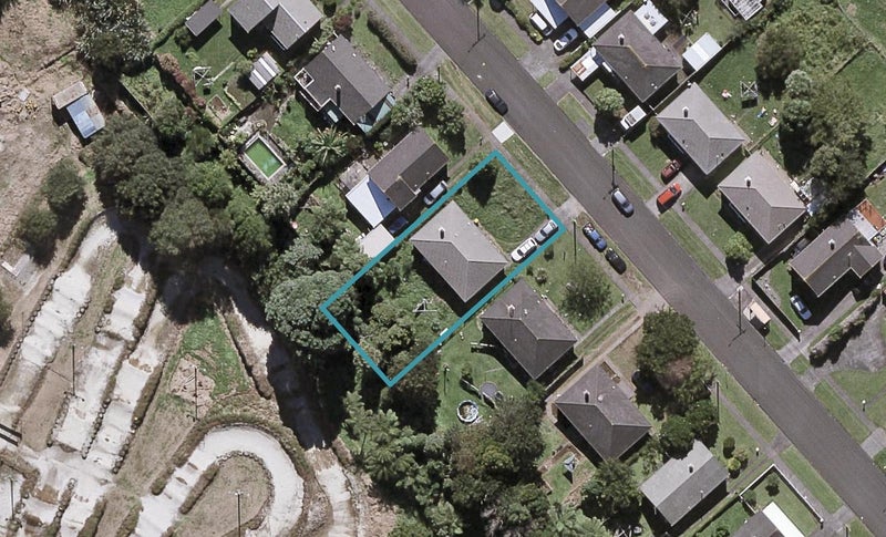 79 Cook Street, Marfell, New Plymouth - Carousel 1