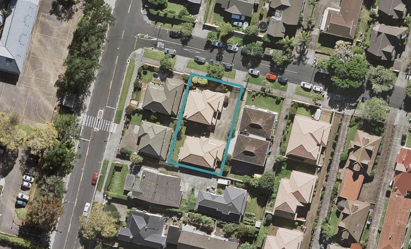 2/30 King Edward Avenue, Epsom, Auckland - Carousel 1
