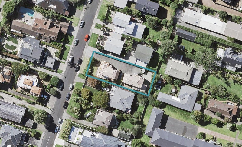 2/9 Cecil Road, Milford, Auckland - Carousel 1