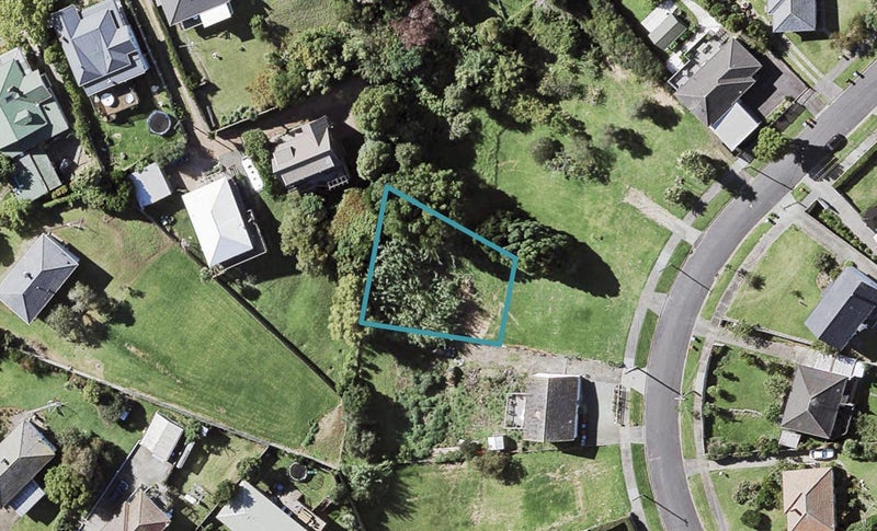 11B Clairville Crescent, Wai o Taiki Bay, Auckland - Carousel 1