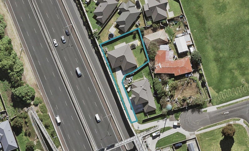 92 Hall Avenue, Favona, Auckland - Carousel 1