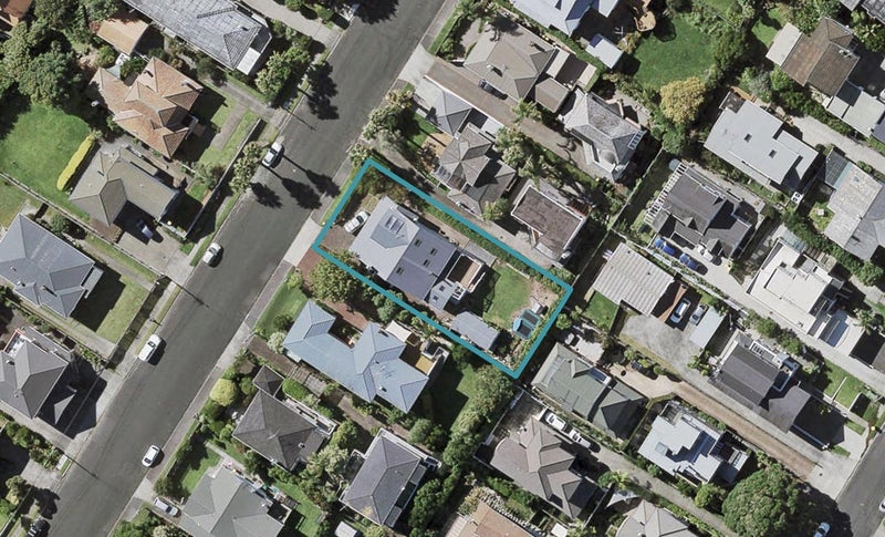 18 Bayview Road, Hauraki, Auckland - Carousel 1