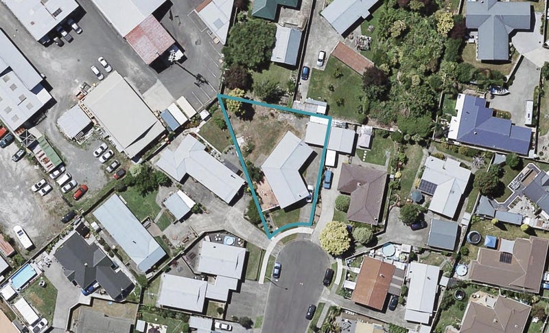 12 Townshend Crescent, Greenmeadows, Napier - Carousel 1
