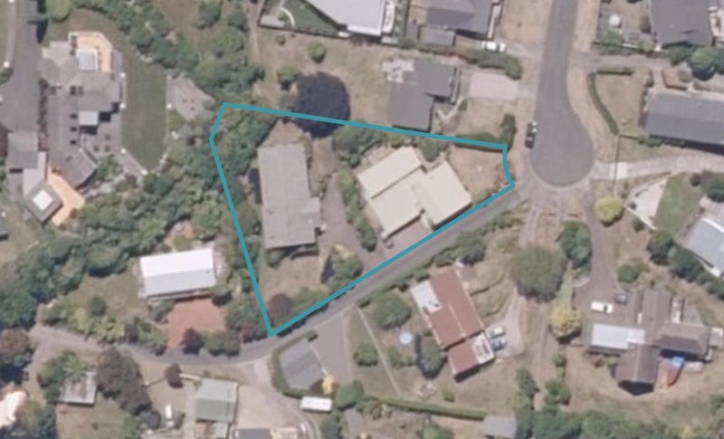 2/16 Isobel Street, Acacia Bay, Taupo - Carousel 1