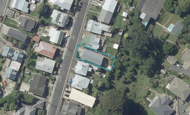 19 Peel Street, Mornington, Dunedin - Carousel 1