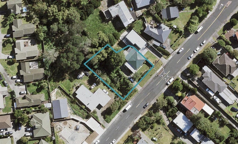 3 Wattle Road, Sunnyvale, Auckland - Carousel 1