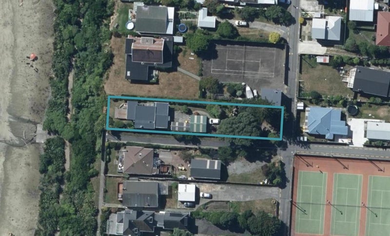 9 Park Avenue, Titahi Bay, Porirua - Carousel 1