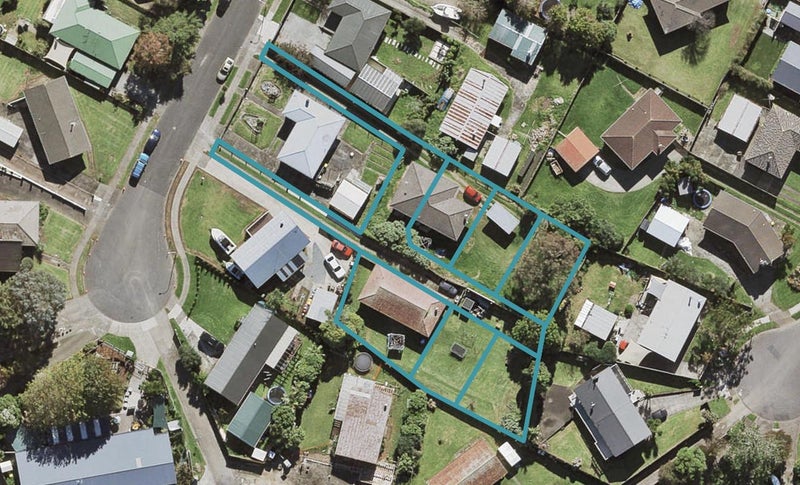 20A Lindis Place, Mangere Bridge, Auckland - Carousel 1