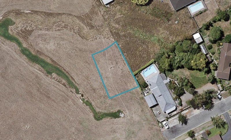 33 Selby Lane, HAVELOCK NORTH - Carousel 1