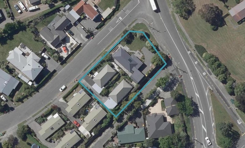 2/3 Sumnervale Drive, Sumner, Christchurch - Carousel 1