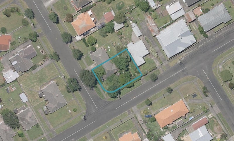 43 Millward Street, Whanganui East, Whanganui - Carousel 1