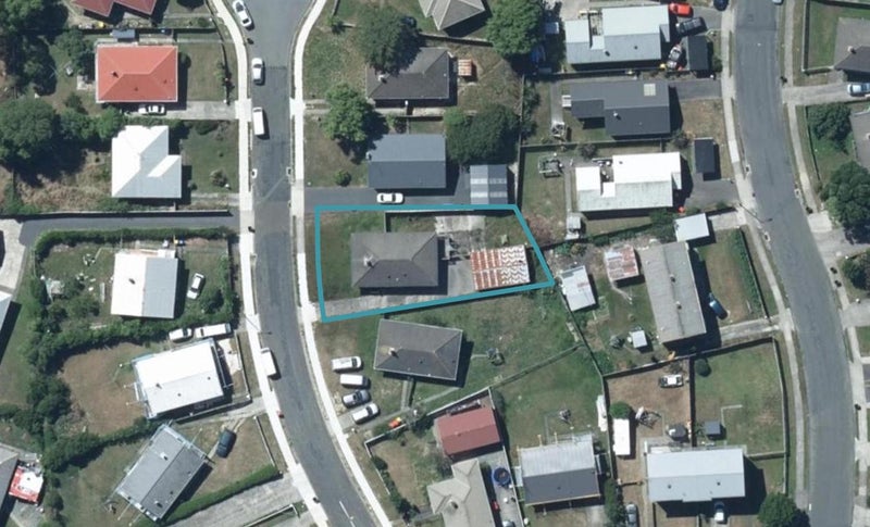 6 Pukaki Grove, Waitangirua, Porirua - Carousel 1