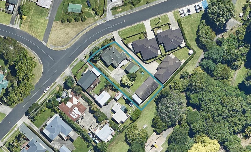 2B Collingwood Street, Judea, Tauranga - Carousel 1