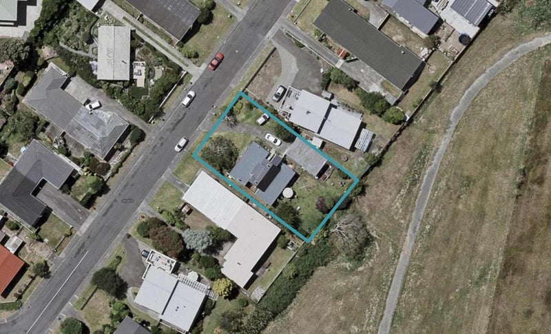 39 Teoti Street, Paraparaumu Beach, Paraparaumu - Carousel 1
