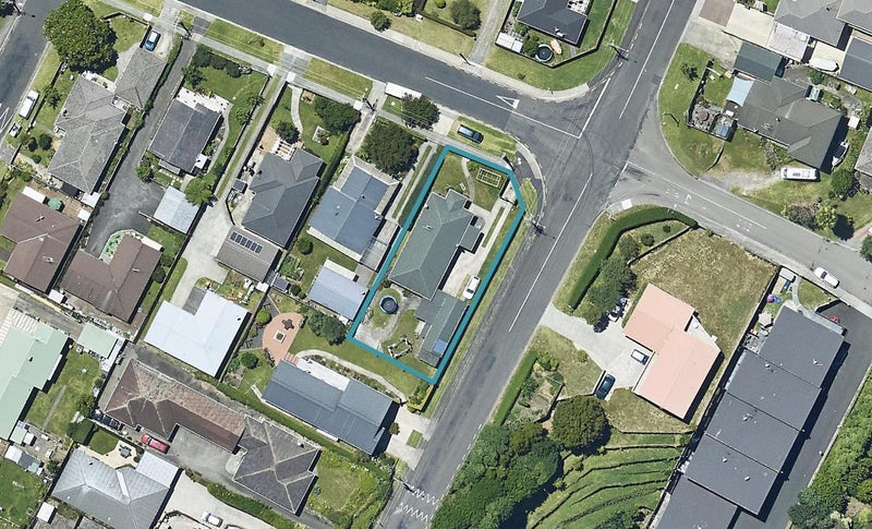30 Sheppard Street, Gate Pa, Tauranga - Carousel 1