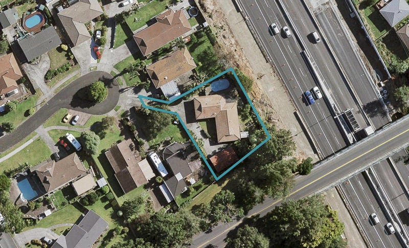 7 Palando Place, Conifer Grove, Takanini - Carousel 1
