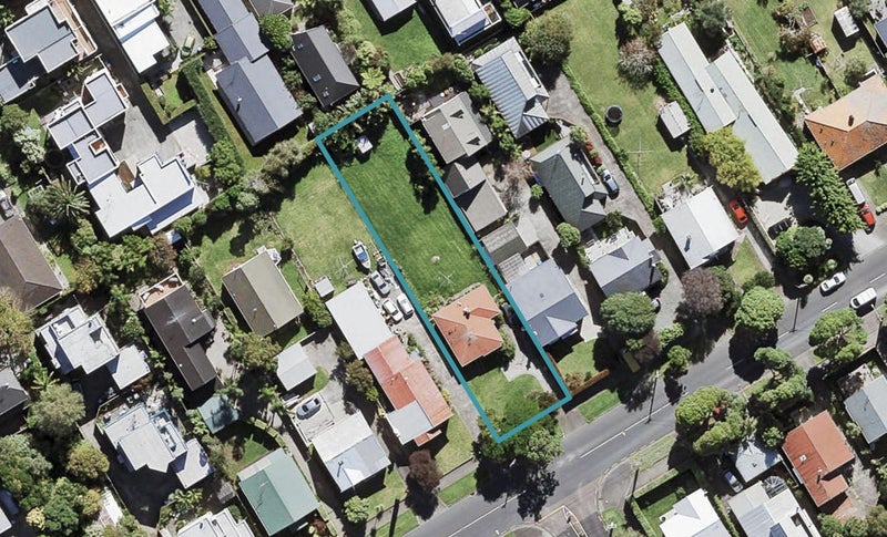 231 Meola Road, Point Chevalier, Auckland - Carousel 1