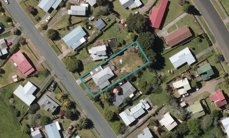 10 Townsend Place, Tikipunga, Whangarei - Carousel 1