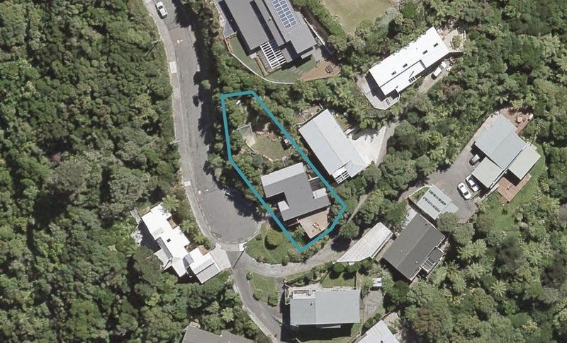 21 Rakeiora Grove, Korokoro, Lower Hutt - Carousel 1