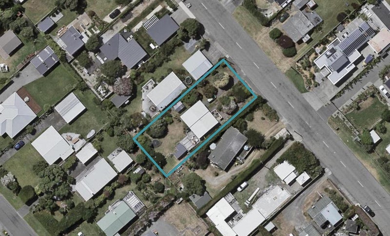 30 Rauparaha Street, Waikanae Beach, Waikanae - Carousel 1