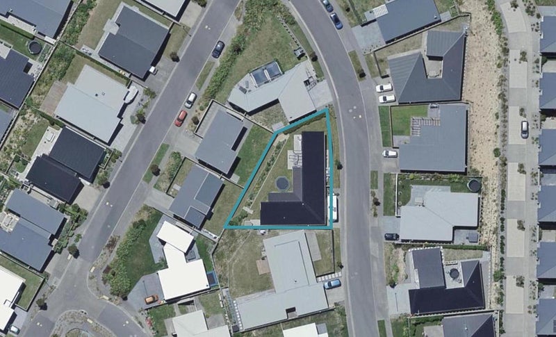 8 Red Beech Avenue, Woodridge, Wellington - Carousel 1