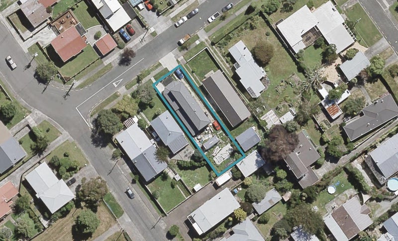 12 Owen Street, Belmont, Lower Hutt - Carousel 1