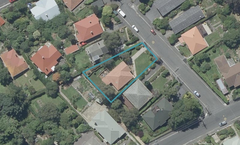 8 McGregor Street, Opoho, Dunedin - Carousel 1