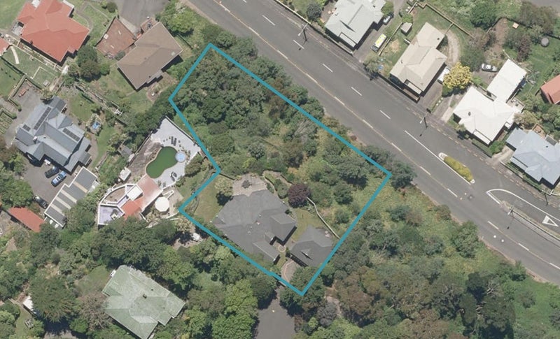 2 Allison Street, Durie Hill, Whanganui - Carousel 1