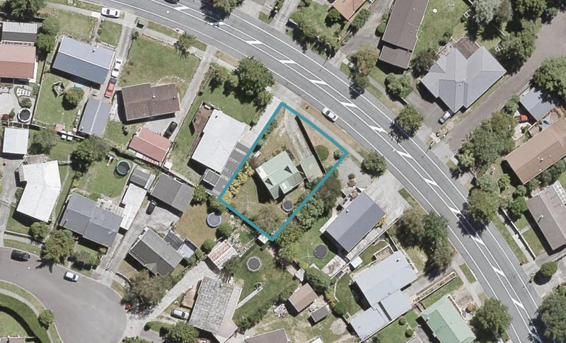 92 Gemstone Drive, Birchville, Upper Hutt - Carousel 1