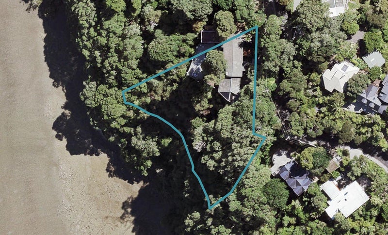 27 Arapito Road, Titirangi, Auckland - Carousel 1