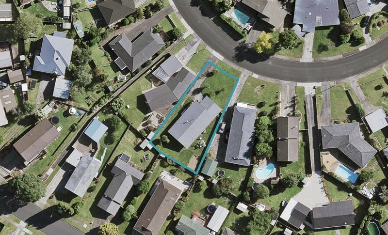 16 Lakeside Drive, Pahurehure, Papakura - Carousel 1