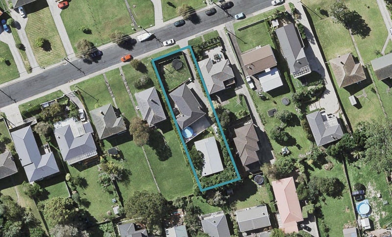 1/13 Alamein Avenue, Belmont, Auckland - Carousel 1