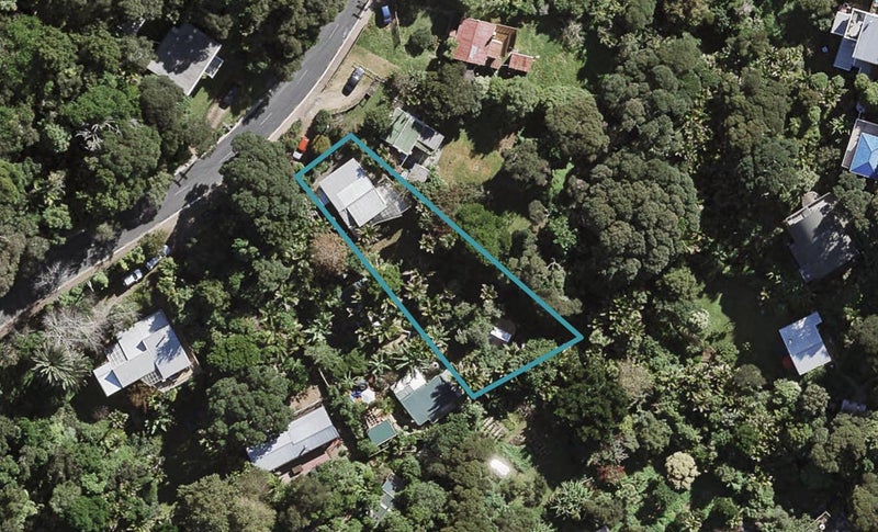 11 Palm Road, Palm Beach, Waiheke Island - Carousel 1