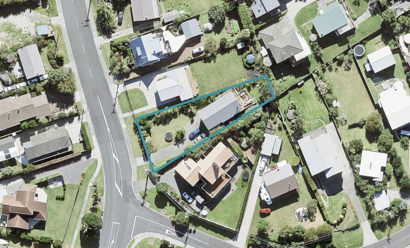 54 Shakespear Road, Army Bay, Whangaparaoa - Carousel 1