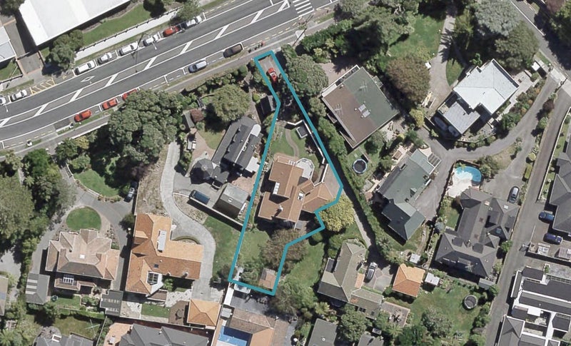 68 Kings Crescent, Hutt Central, Lower Hutt - Carousel 1