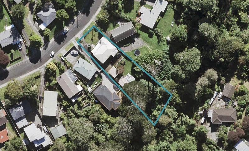 34 Crystal Avenue, Glendene, Auckland - Carousel 1