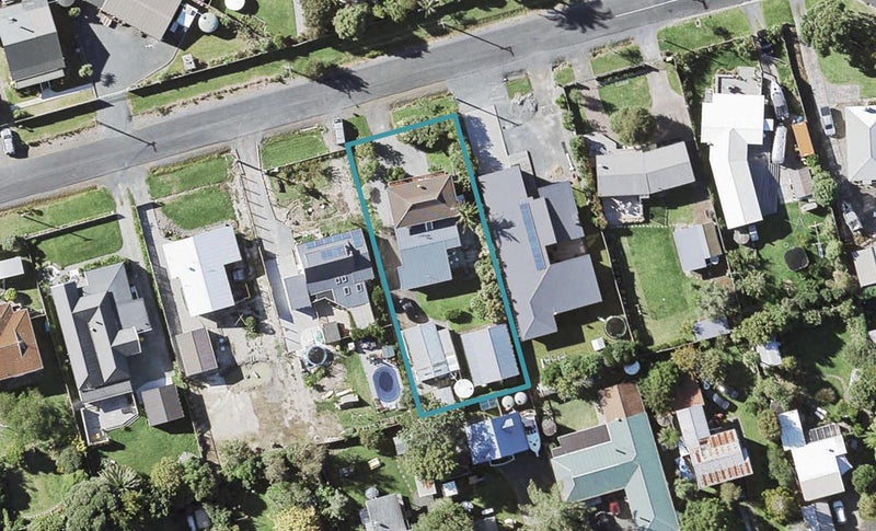 121 First View Avenue, Beachlands, Auckland - Carousel 1