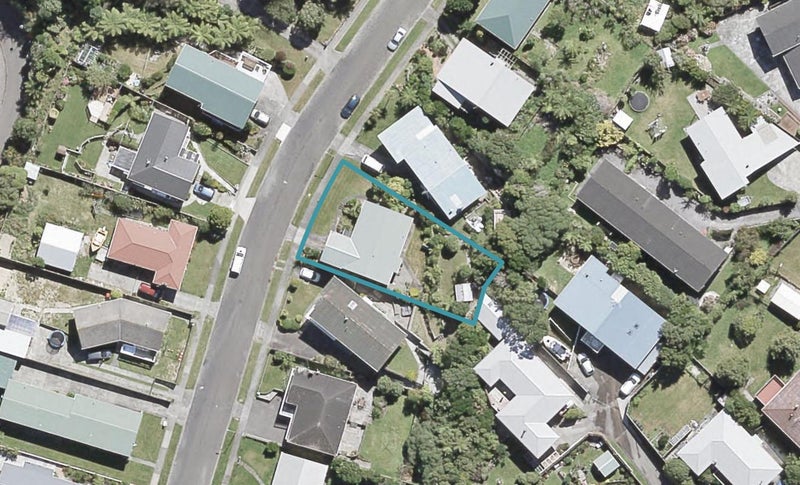 32 Wattle Grove, Maungaraki, Lower Hutt - Carousel 1
