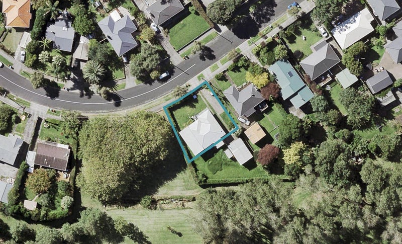 17 Sloane Street, Glen Innes, Auckland - Carousel 1