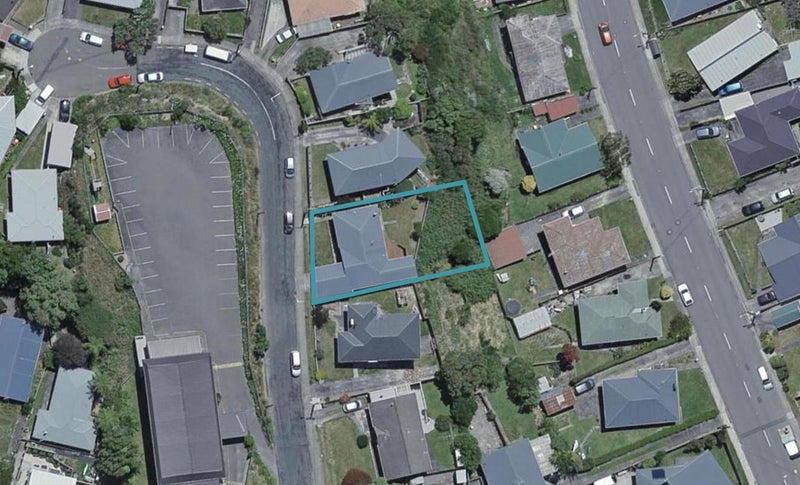 10 Jane Grove, Paparangi, Wellington - Carousel 1