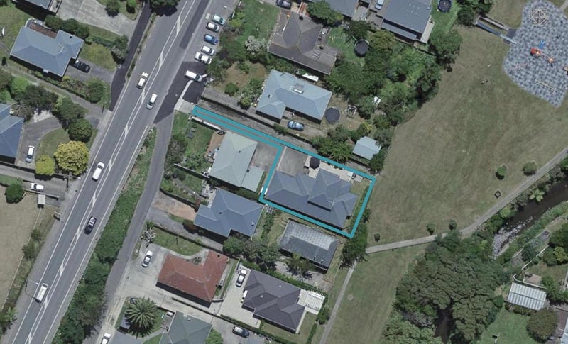 322B Main Road, Tawa, Wellington - Carousel 1