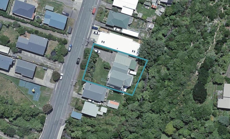 28 Happy Valley Road, Owhiro Bay, Wellington - Carousel 1