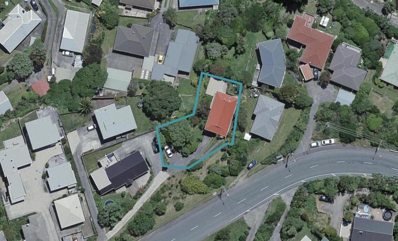 207 Helston Road, Paparangi, Wellington - Carousel 1