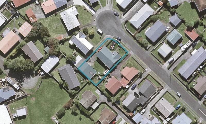 11 Naumai Place, Spotswood, New Plymouth - Carousel 1