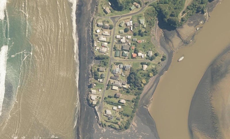 11 Point Road, Mōkau - Carousel 1
